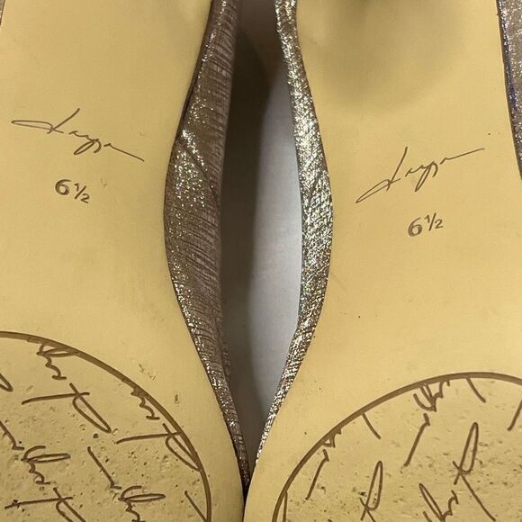 Zaya by Zendaya gold shimmer high heel pumps size 6.5. - Picture 8 of 12